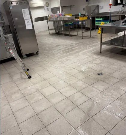 kitchen-floor-cleaning